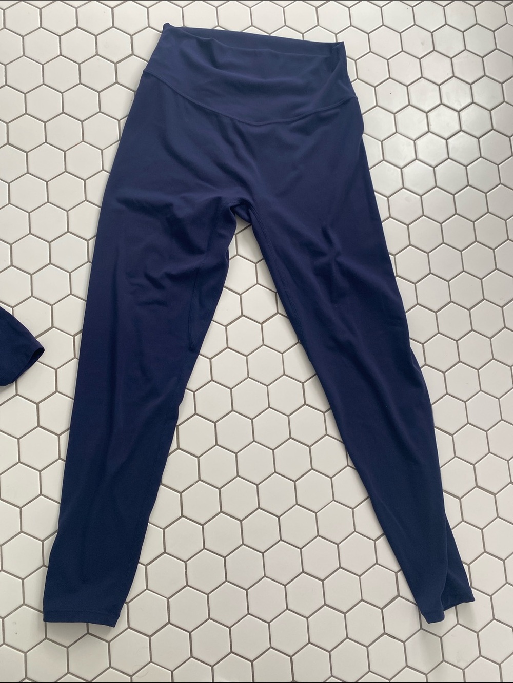 VITALITY Cloud II set: leggings, tee, sports bra - Picture 8 of 11